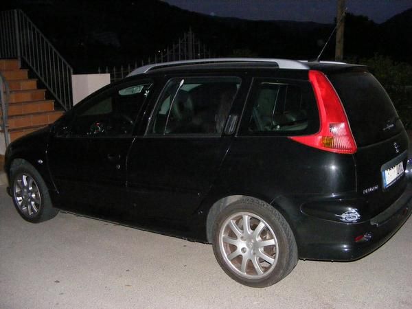 OCASION !!! SE VENDE PEUGEOT 206 SW 1.6 HDI XSI 5p  del 2006!!