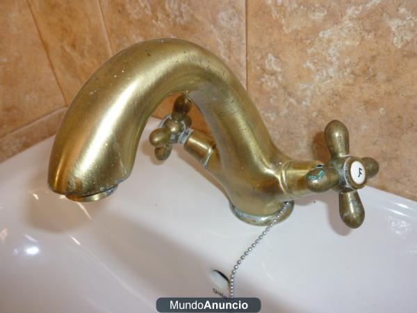 ACCESORIOS DE BAÑO EN COLOR ORO ENVEJECIDO