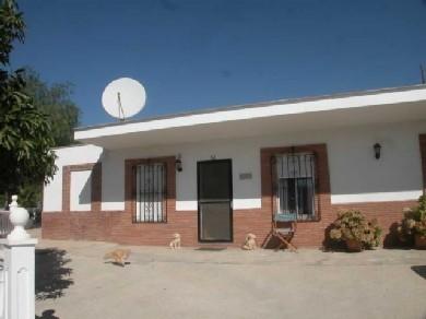 Chalet con 3 dormitorios se vende en Alhaurin de la Torre