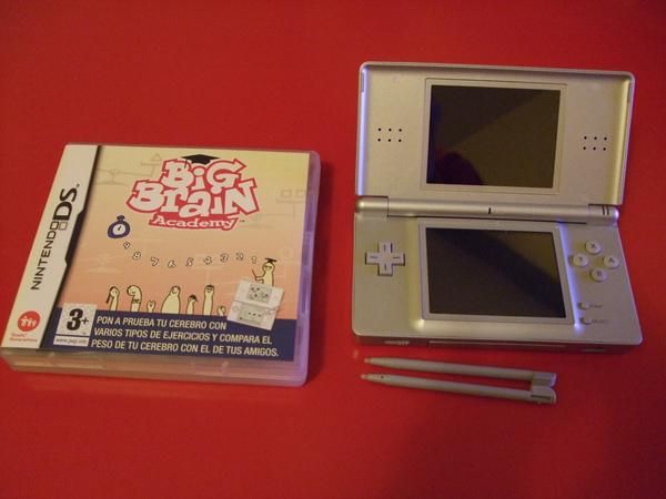 VENDO NINTENDO DS LITE + JUEGO BIG BRAIN ACADEMY