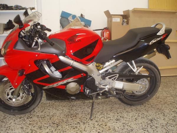 Vendo moto Honda Cbr 600F