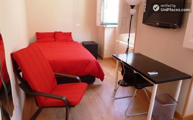 Rooms available - Single bedrooms in a student building near Universidad (2nd Floor)