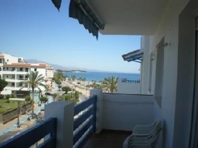 Apartamento con 2 dormitorios se vende en Estepona, Costa del Sol