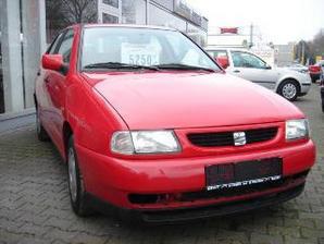 Venta de coche Seat CORDOBA 1.8 I 90 CV '95 en Barcelona