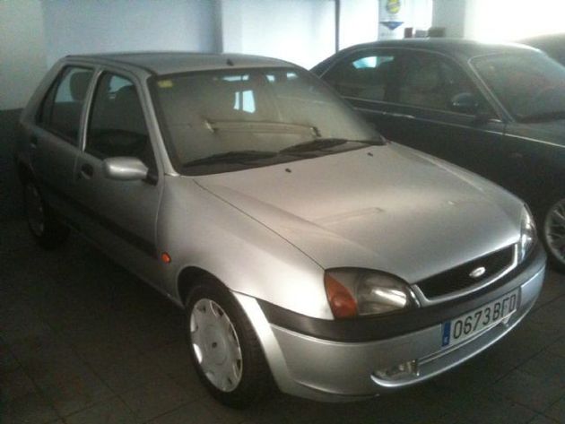 FORD FIESTA 1.3I TREND