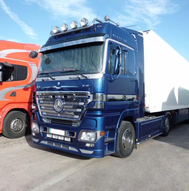 Mercedes - actros 1854 v8