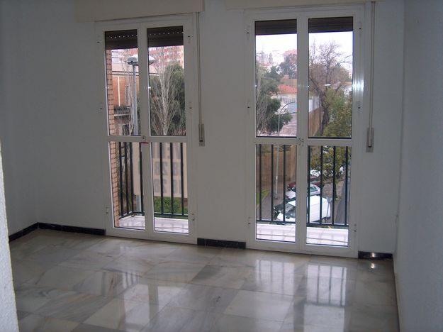 VENDO PISO EN  HUELVA DE 120 M2.