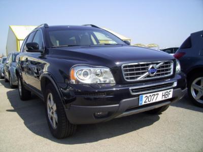 Volvo XC90 2.4 D5 AWD MOME