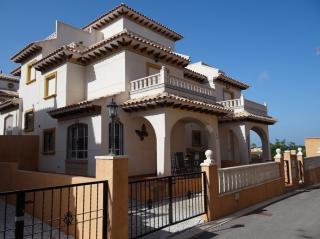 Casa : 4/6 personas - piscina - vistas a mar - torrevieja  alicante (provincia de)  comunidad valenciana  espana