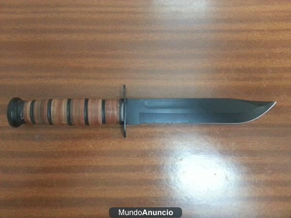 Cuchillo de combate Ka-Bar del Cuerpo de Marines de los Estados Unidos