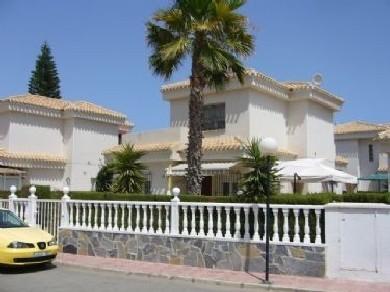 Chalet con 3 dormitorios se vende en Playa Flamenca, Costa Blanca