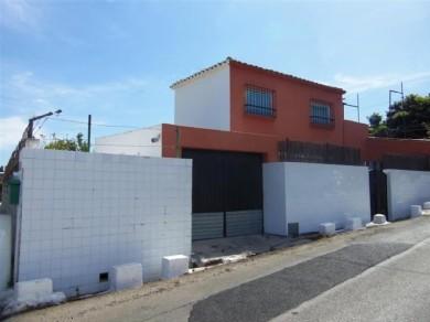 Chalet con 3 dormitorios se vende en Coin