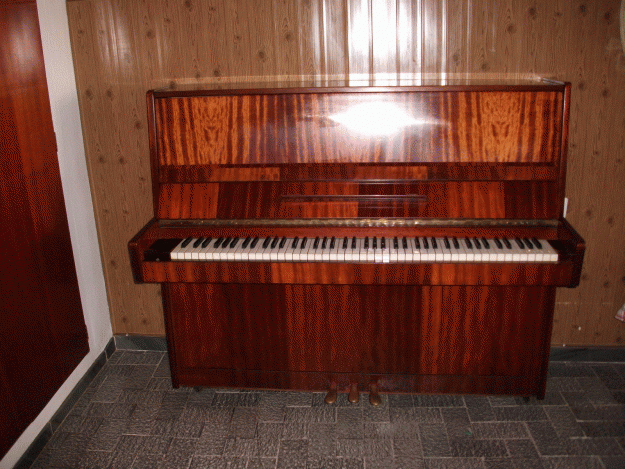 Vendo piano belarus muy barato