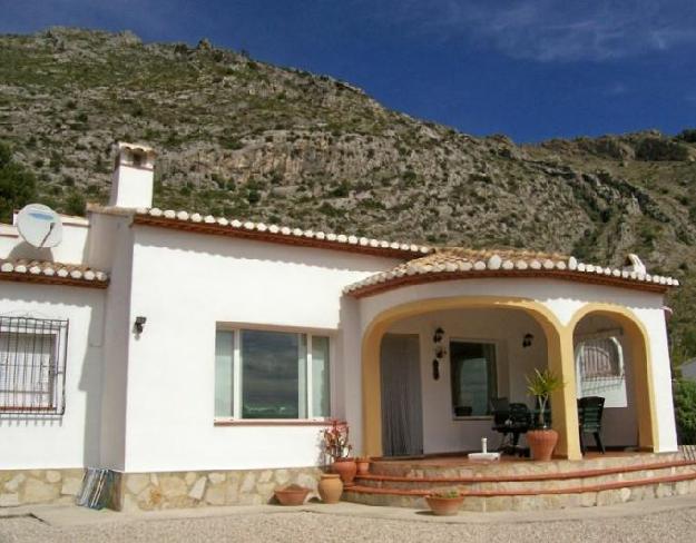 Chalet en venta en Benigembla/Benichembla, Alicante (Costa Blanca)