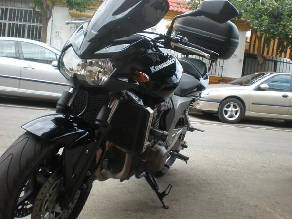 se vende o cambia KAwasaki Z 750