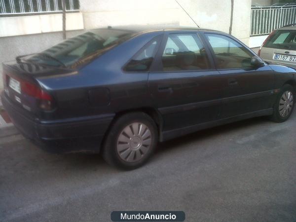 RENAULT SAFRANNE 1.9 AÑO 2000 por 500 €