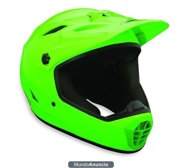 CASCO DOWNHILL a estrenar