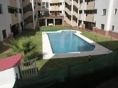 Apartamento con 2 dormitorios se vende en Fuengirola, Costa del Sol