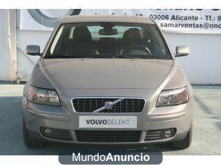 Volvo S40 2.4 MOMENTUM