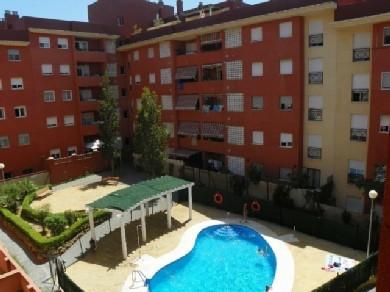 Apartamento con 3 dormitorios se vende en Marbella, Costa del Sol