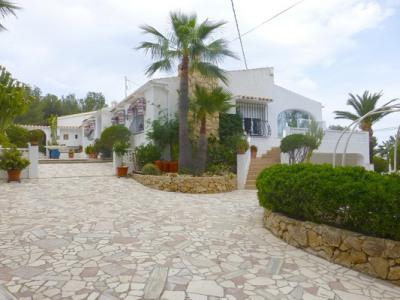 2b  , 2ba   in L'Alfas Del Pi,  Costa Blanca South   - 350000  EUR