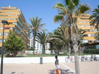 Apartamento : 4/7 personas - piscina - junto al mar - vistas a mar - rosas  girona (provincia de)  cataluna  espana