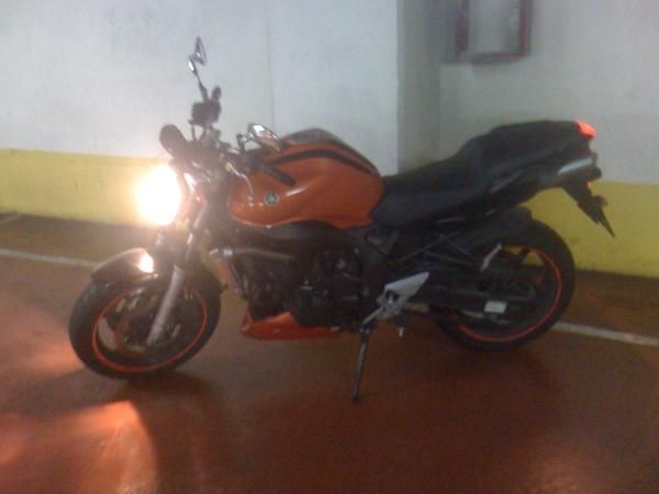 Vendo Yamaha FZ6-N del 2006 (600cc,solo 9674km)