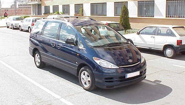 Venta de coche Toyota Previa 2.0 D4D Luna 7 Plazas '02 en Madrid