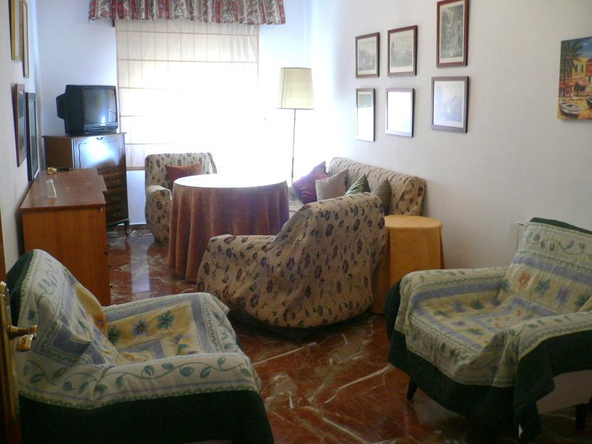 Apartamento amueblado con calefaccion y aire acondicionado