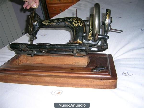 MAQUINA COSER SOBREMESA