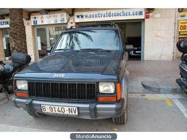 Jeep Cherokee 4.0 LAREDO AUTOMATICO --NACIO