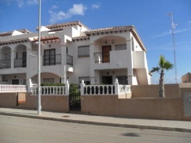 Apartamento con 2 dormitorios se vende en Punta Prima, Costa Blanca