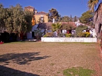 Chalet con 3 dormitorios se vende en Marbella, Costa del Sol