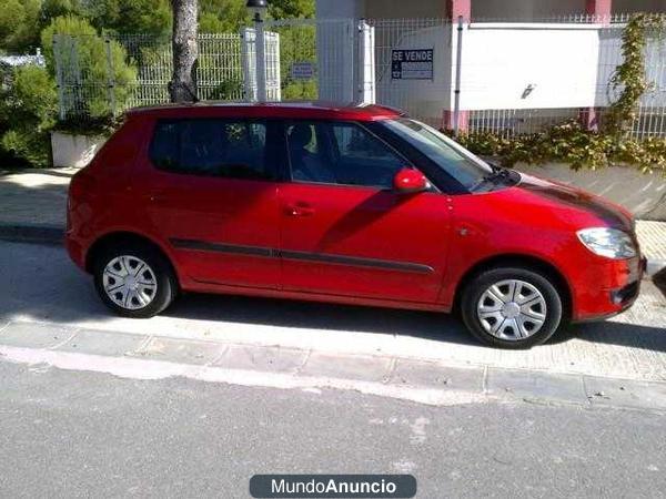 Skoda Fabia 1.4TDI Urban ***COMO NUEVO***