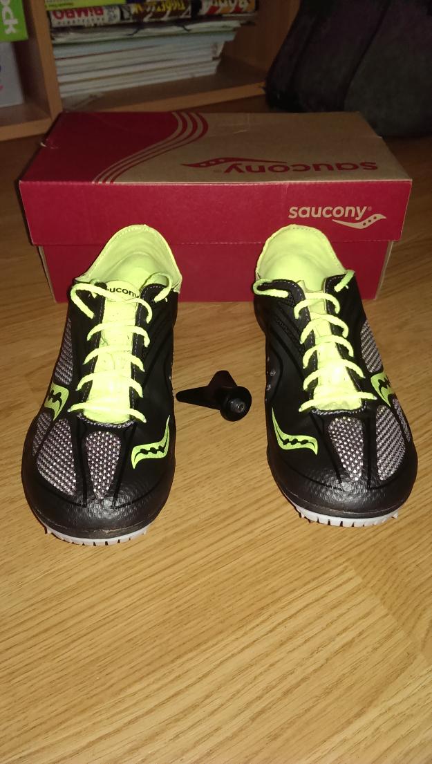 zapatillas clavos Saucony T:43