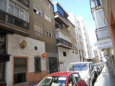 Apartamento con 3 dormitorios se vende en Malaga, Costa del Sol