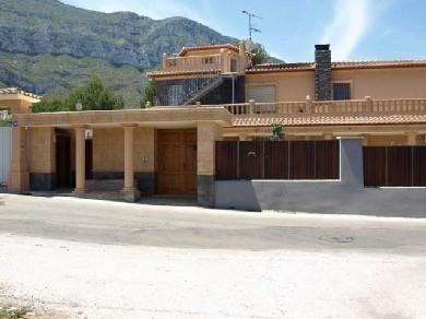 Chalet con 11 dormitorios se vende en Denia, Costa Blanca