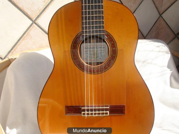 GUITARRA COLECCION ALFONSO CHECA