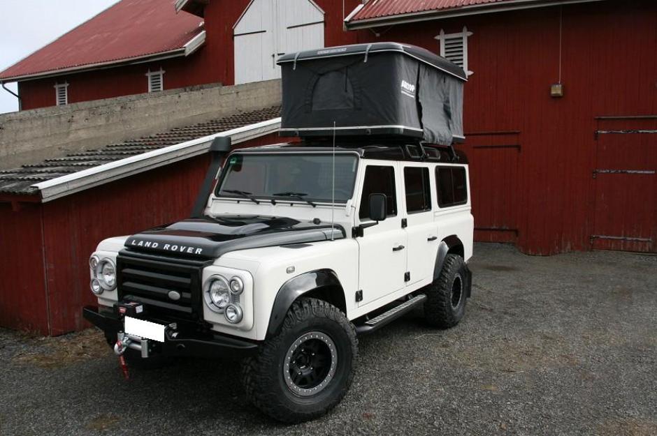 Land Rover Defender 110 TD5 Station Wagon S