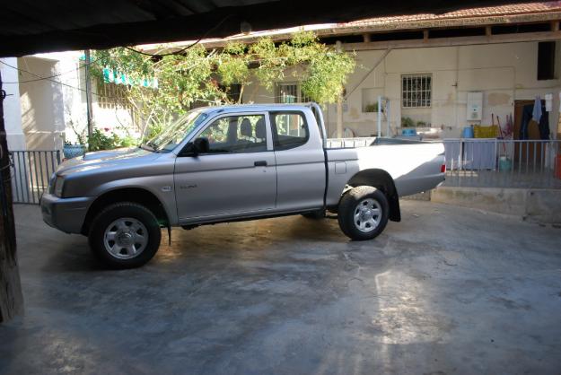 Mitsubishi L200 club cab