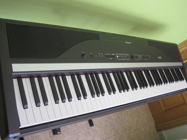 Vendo PIANO/ ep880 esta nuevo