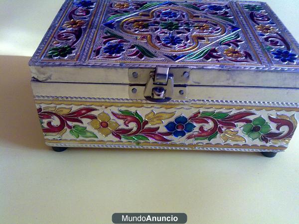 CAJA DECORATIVA 3