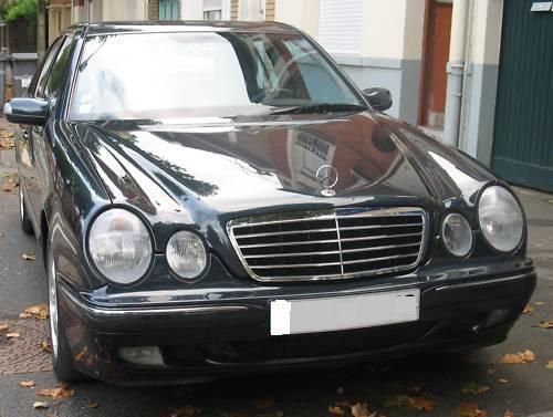 MERCEDES E 220