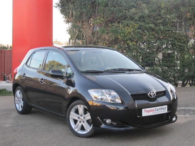 TOYOTA Auris 2.2D-4D Sport 177