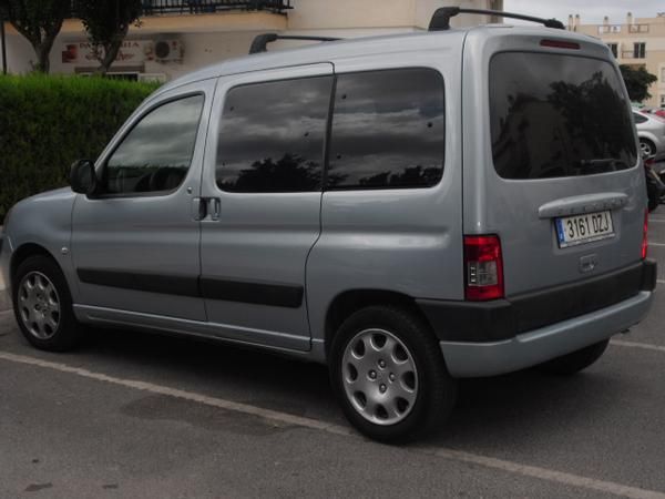 SE VENDE PEUGEOT PARTNER 2.0 HDI COMBI PLUS 7.500 Euros