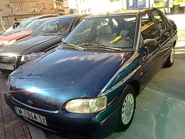 FORD Escort 1.8 TD Ghia