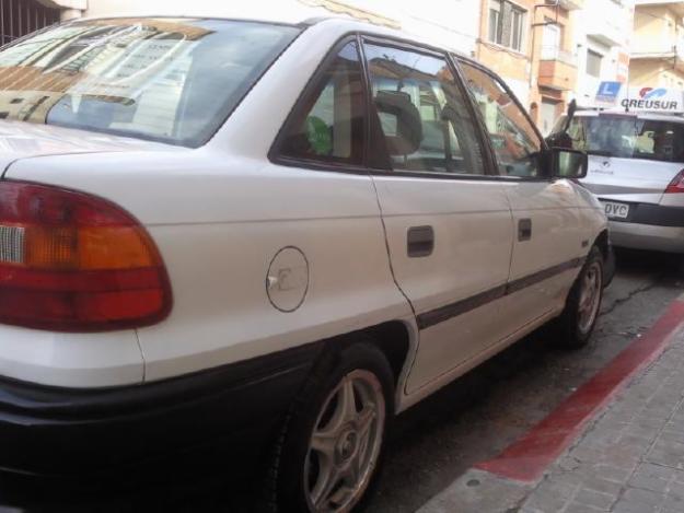 OPEL ASTRA GSL 16V AUTO 800 euros