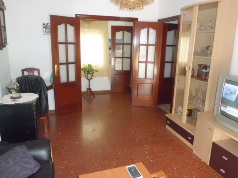 Se vende piso zona mercado 3 dormitorios con ascensor