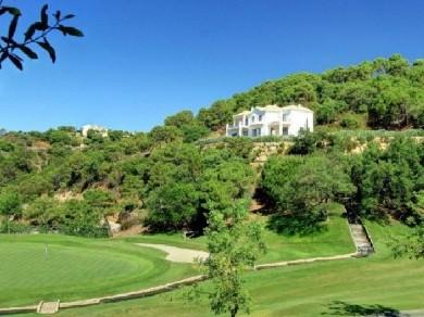 Chalet con 5 dormitorios se vende en Benahavis, Costa del Sol