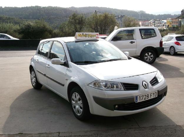 RENAULT Megane BUSINESS 1.5 DCI 105 cv eco2, 6.900€